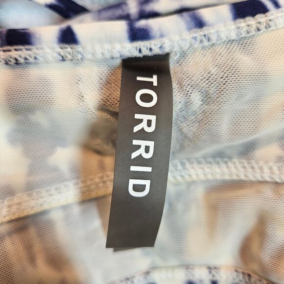 Torrid Swim top Womens 10 (00) Blue Whit tie dye strappy built in bra sexy casua - Picture 8 of 12